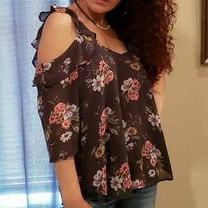 Blouse off shoulder